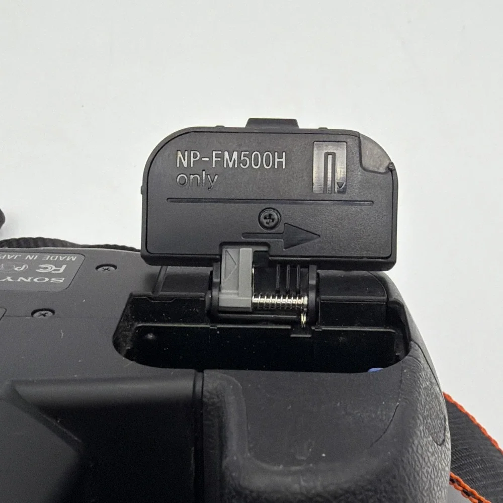 Sony DSLR Camera a300 10.2MP w/ Strap, 4GB SDCard, Brand New Battery & Charger